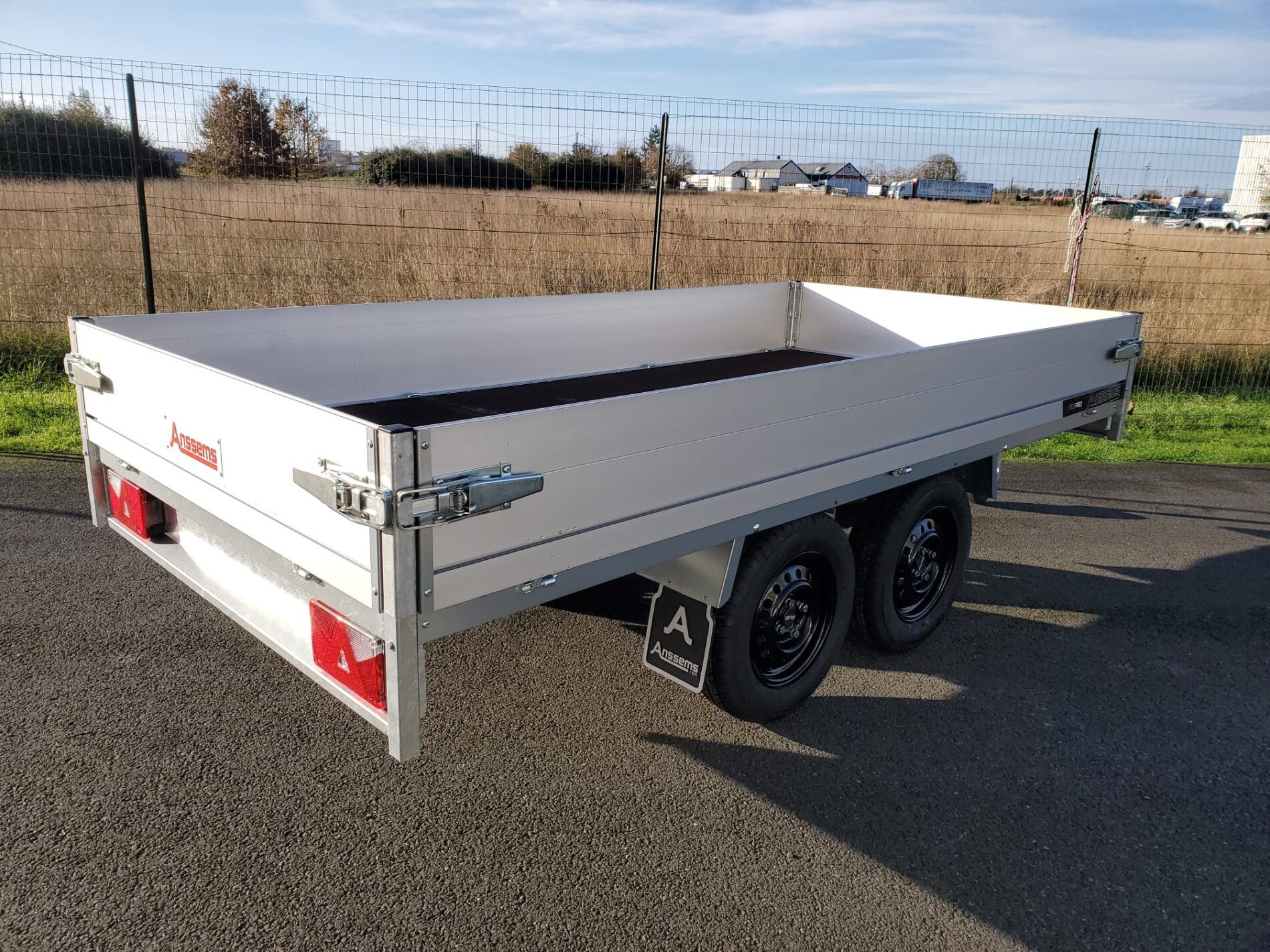 Lire la suite à propos de l’article Remorque roues dessous Anssems PLT2 750   305X150X30 PRO    2269 € ttc