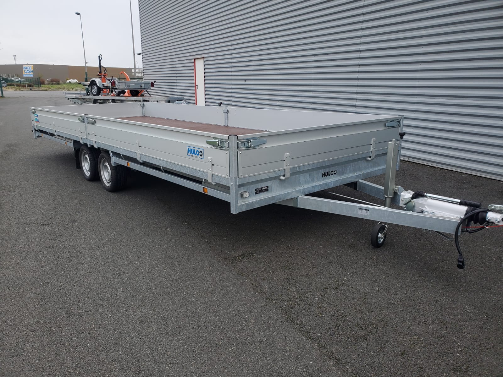 Lire la suite à propos de l’article Remorque roues dessous Anssems Medax-2   611x223x30 3500kgs 7889 € ttc