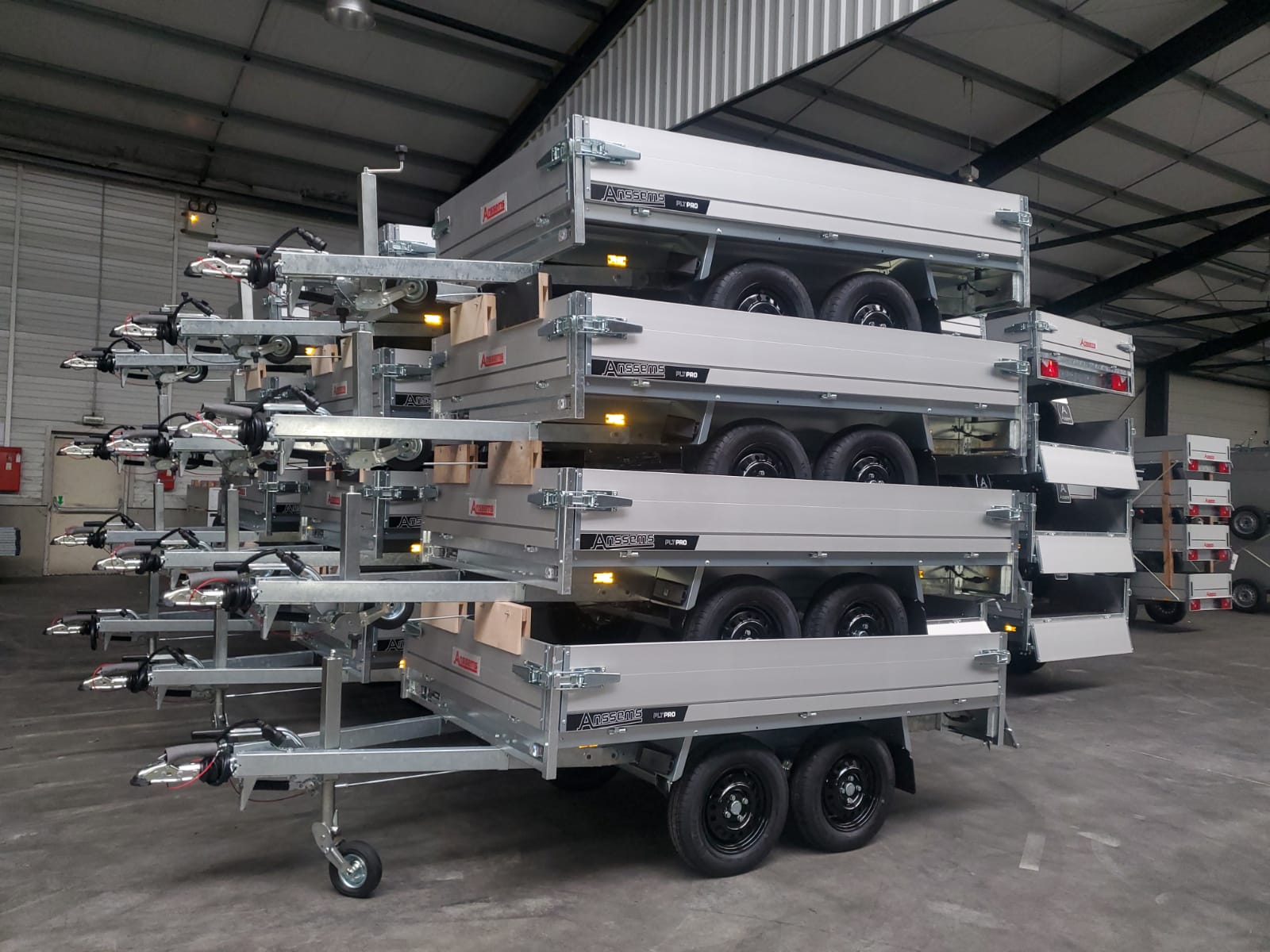 Lire la suite à propos de l’article Remorque roues dessous Anssems PLT2 2000  330X180X30 PRO    3189 € ttc