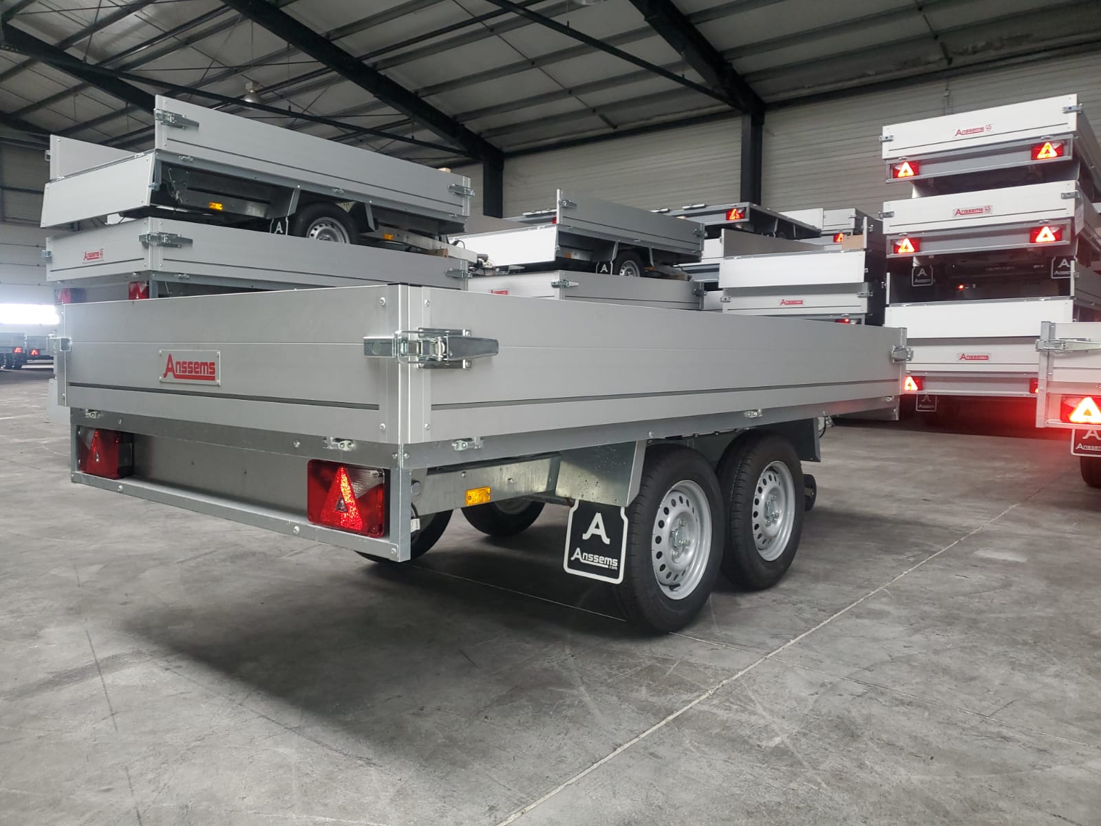 Lire la suite à propos de l’article Remorque roues dessous Anssems ASX 2000   325X178X30 PRO    4099 € ttc