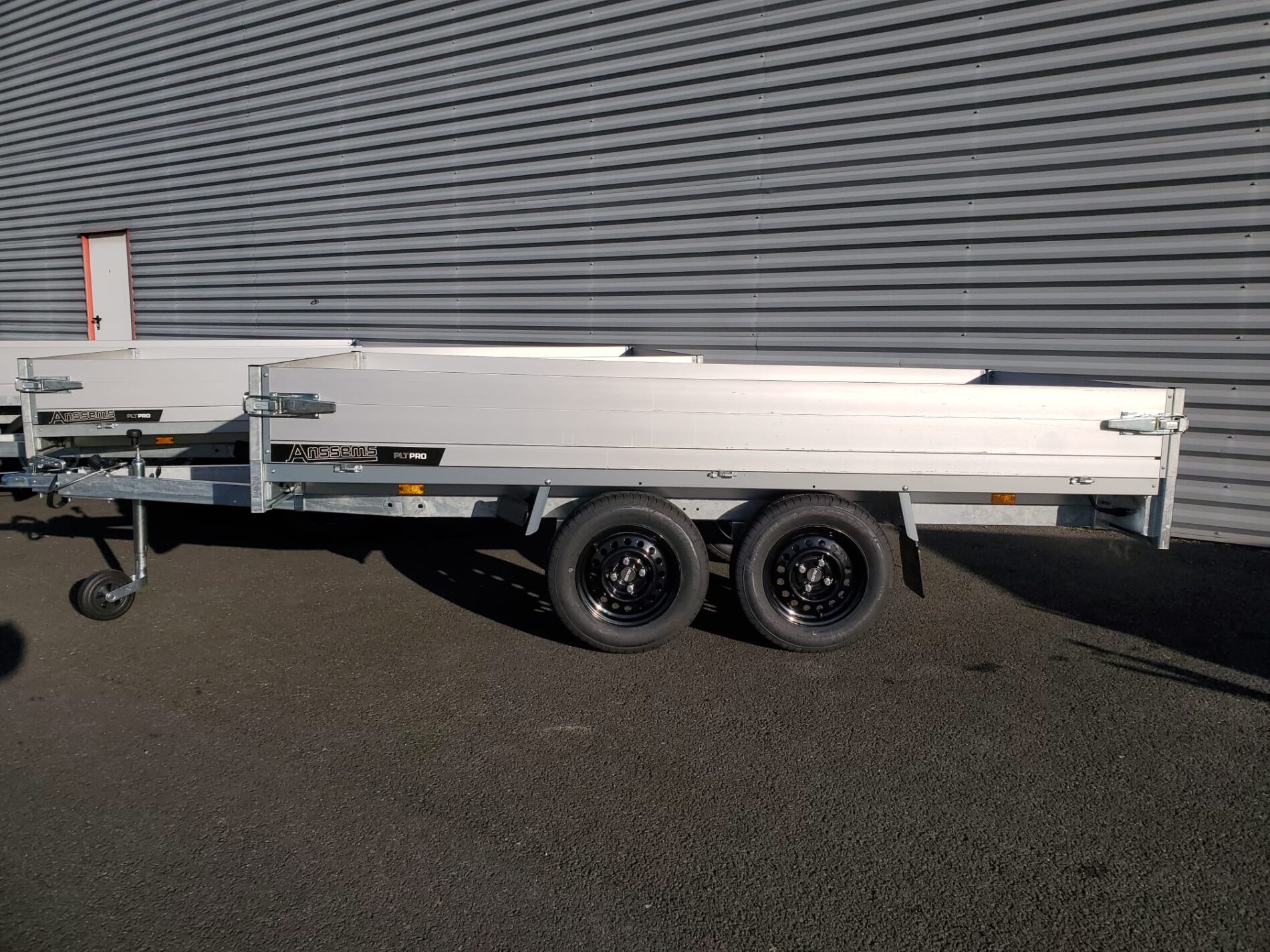 Lire la suite à propos de l’article Remorque roues dessous Anssems PLT2 2000  330X180X30 PRO    3189 € ttc