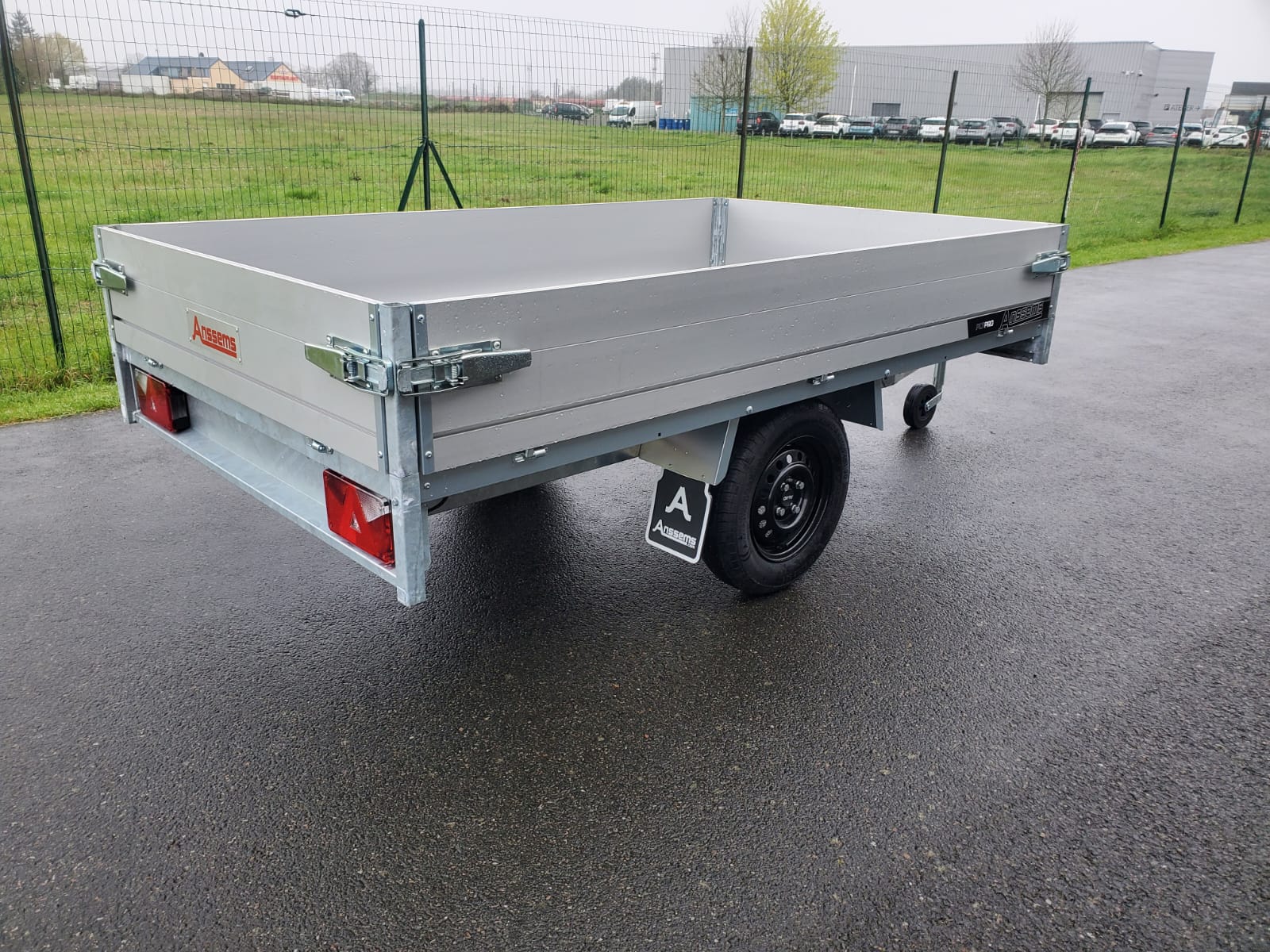 Lire la suite à propos de l’article Remorque roues dessous Anssems PLT1 750   251X150X30 PRO    1879 € ttc